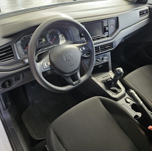 VOLKSWAGEN POLO 1.0 MPI - Image 4