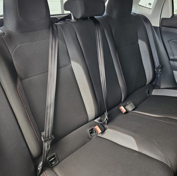 VOLKSWAGEN POLO 1.0 MPI - Image 8