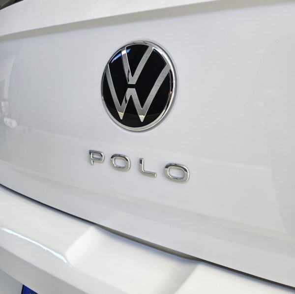 VOLKSWAGEN POLO 1.0 MPI - Image 9