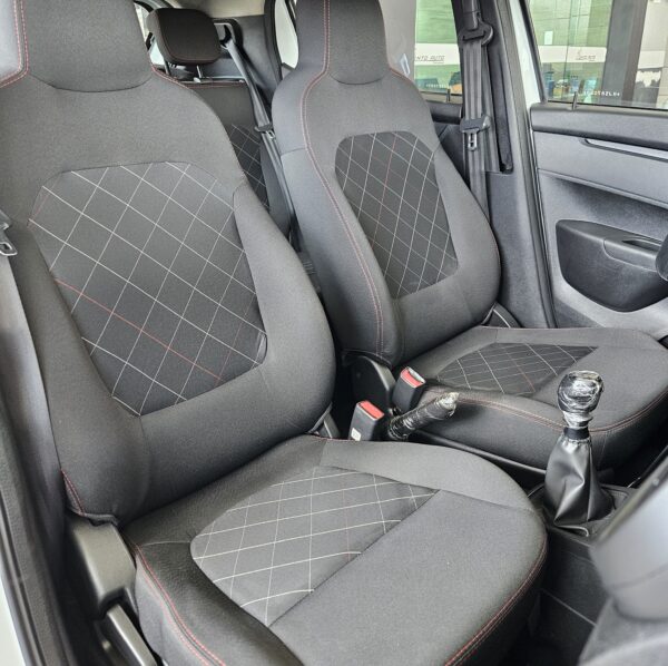 RENAULT KWID ZEN 1.0 - Image 6
