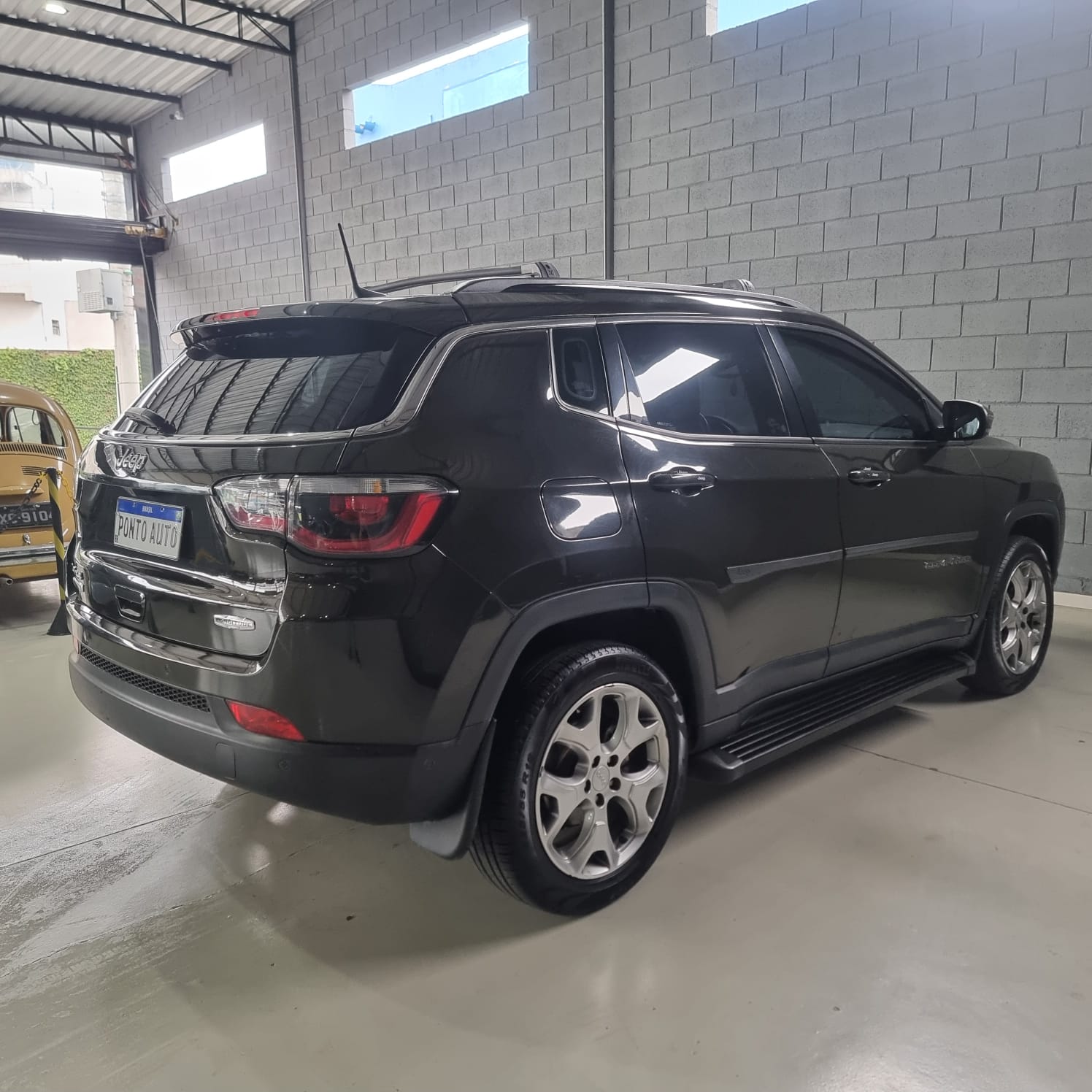 Jeep Compass 2.0 TDI Longitude 4x4 (Aut) - Image 4