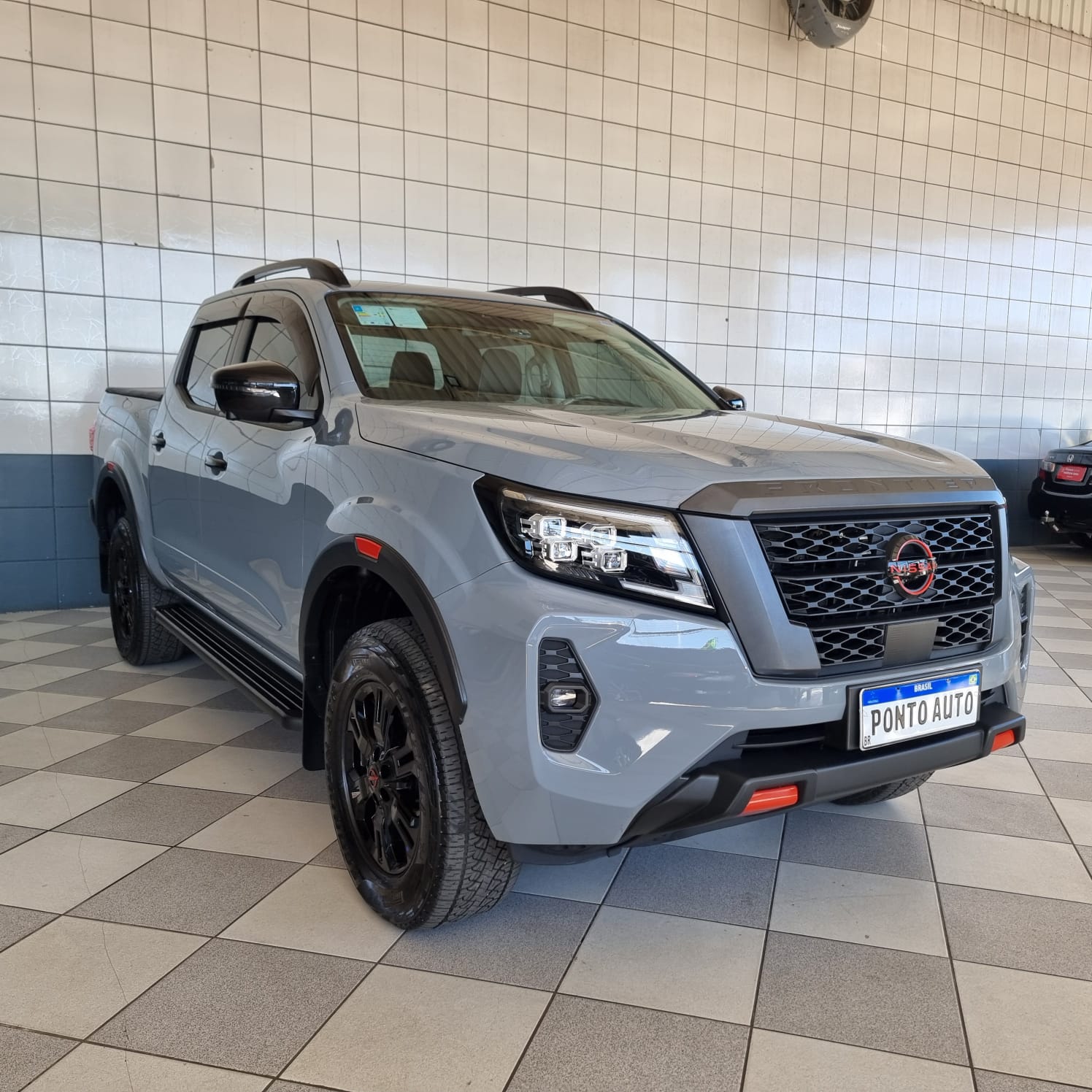 NISSAN FRONTIER 2.3 CD Pro4x (Aut) - Image 2