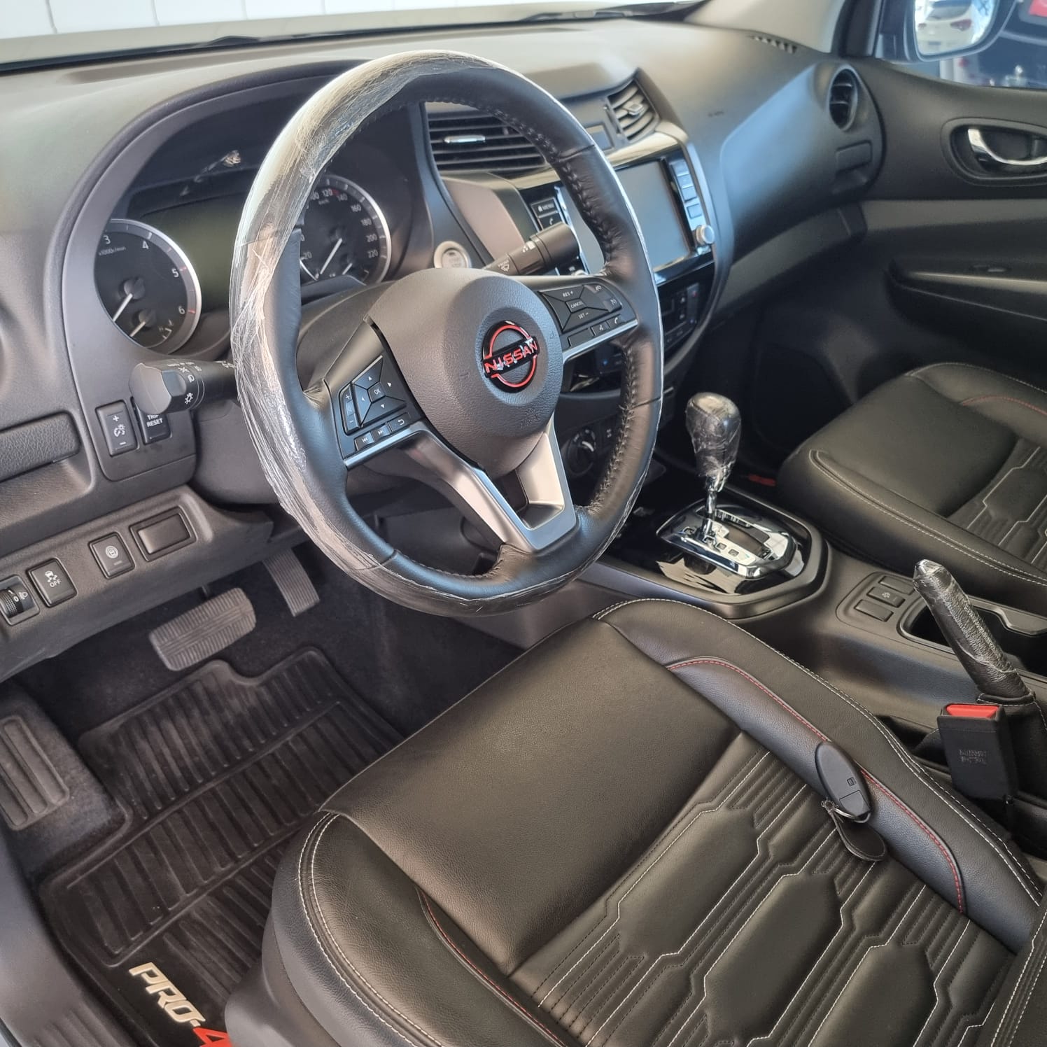 NISSAN FRONTIER 2.3 CD Pro4x (Aut) - Image 8